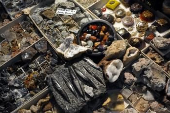 Ilustračný obrázok k článku Minerálne kamene, skameneliny aj šperky. Medzinárodná výstava uspokojí všetkých milovníkov krásy