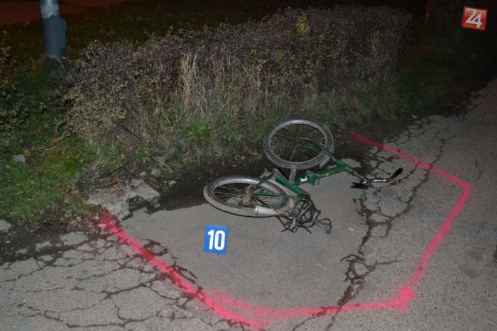 Ilustračný obrázok k článku Hazard so životom na neosvetlenom bicykli: Mladík (14†) podľahol ťažkým zraneniam v nemocnici