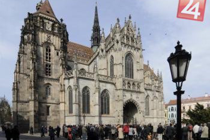 Ilustračný obrázok k článku Veriaci rôznych cirkví vyjdú do ulíc: Košice zažijú ekumenický pašiový sprievod už po dvadsiatykrát