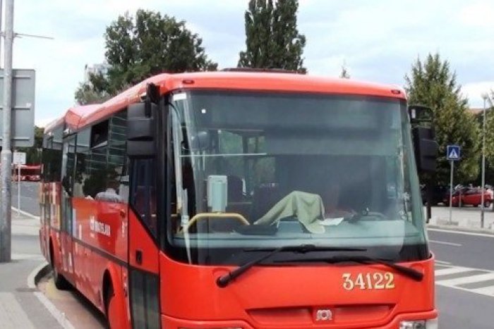 Ilustračný obrázok k článku Bitka v autobuse na Národnej triede: Podgurážený mladík (20) napadol vodiča (62)!