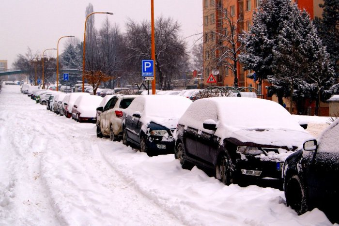 Ilustračný obrázok k článku Snehová kalamita v Košiciach: Mesto vyzvalo spoločnosť EEI na údržbu parkovísk
