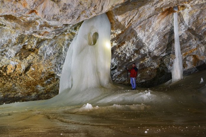 Ilustračný obrázok k článku Košičanov vypraví až k Dobšinskej ľadovej jaskyne nové sezónne vlakové spojenie