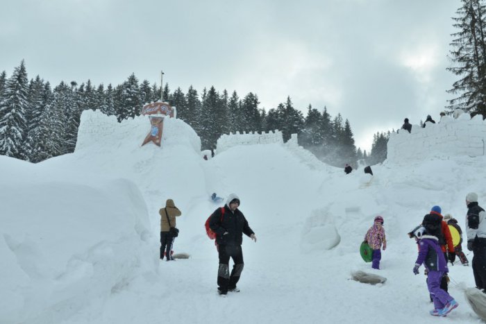 Ilustračný obrázok k článku VIDEO: Snežný hrad Raj ponúka zábavu aj adrenalín
