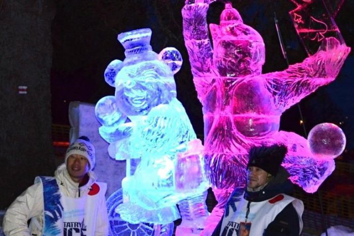 Ilustračný obrázok k článku Úchvatné diela na Hrebienku: Okúzľujúce ľadové sochy rozžiaril Philips LED
