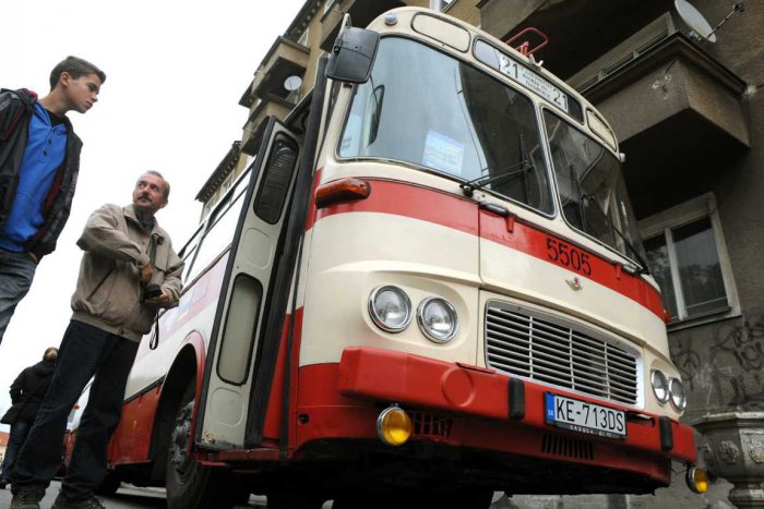 Ilustračný obrázok k článku Spomienka na november ´89: V Košiciach sa povezieme historickým autobusom