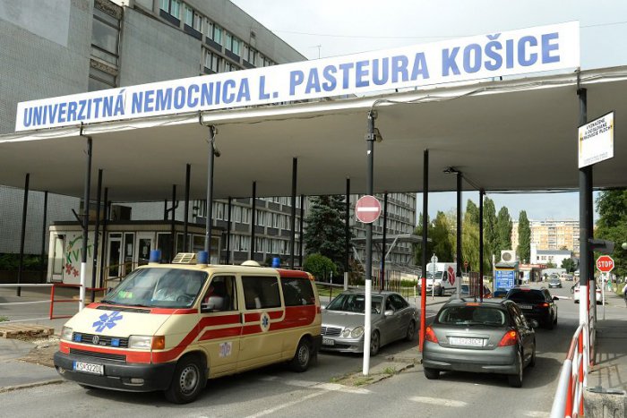 Ilustračný obrázok k článku Pri Ružíne havaroval motocyklista, leteckí záchranári ho previezli do nemocnice