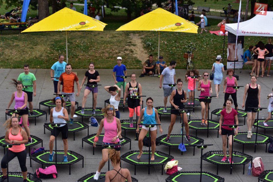 Ilustračný obrázok k článku FOTO: Športová nedeľa pritiahla Košičanov zacvičiť si do mestského parku