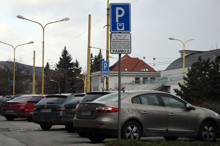 Ilustračný obrázok k článku Kvôli chaosu v parkovaní bude zasadať mimoriadne mestské zastupiteľstvo