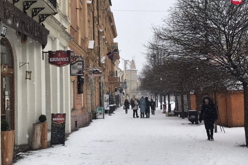 Ilustračný obrázok k článku FOTO+VIDEO: Zima ako sa patrí: Košičanov v sobotu ráno prekvapila snehová nádielka