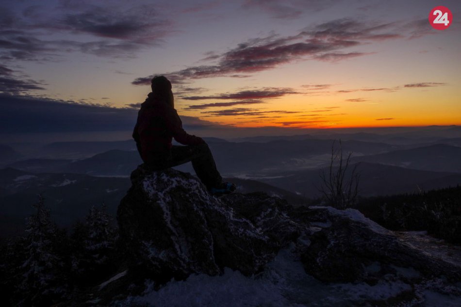 Ilustračný obrázok k článku Západ slnka z Volovca: Tie výhľady si zamilujete, FOTO