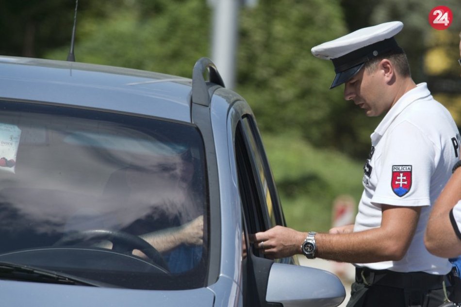 Ilustračný obrázok k článku Opitých vodičov je na cestách čoraz viac! Pribudne aj viac policajných hliadok?
