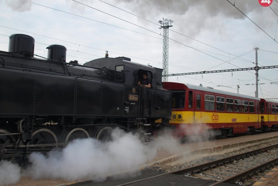 Ilustračný obrázok k článku Storočná lokomotíva vás odvezie na veľký vlakový výlet s prekvapením, FOTO