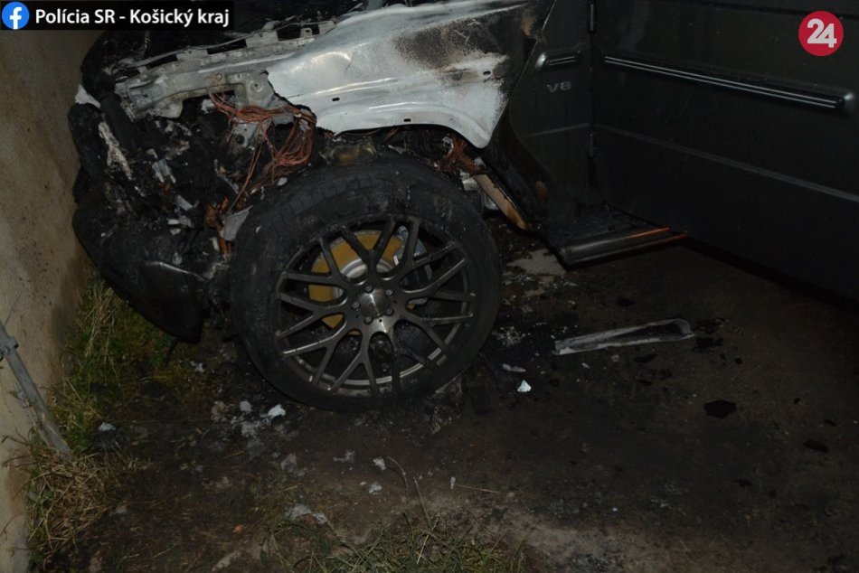 Ilustračný obrázok k článku V Košiciach zhorelo luxusné auto slovenského hokejového reprezentanta, FOTO