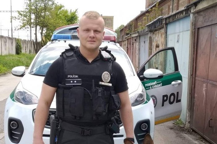 Ilustračný obrázok k článku Košický policajt Števo hrdinom: Neváhal, vykopol dvere a zachránil život