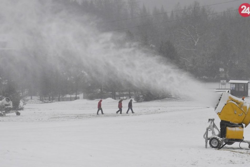 Ilustračný obrázok k článku Na Jahodnej už zasnežujú, kedy spustia lyžiarske stredisko?, FOTO