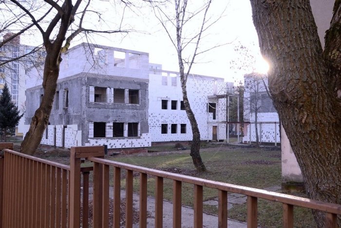 Ilustračný obrázok k článku Rozostavaný Senior dom na sídlisku KVP sa dostal opäť pod kontrolu mestskej časti