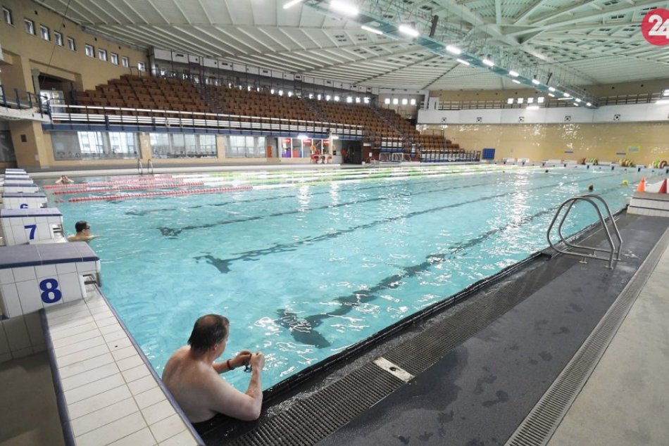 Ilustračný obrázok k článku V krytej plavárni si už môžu zaplávať všetci, nielen členovia športových klubov, FOTO