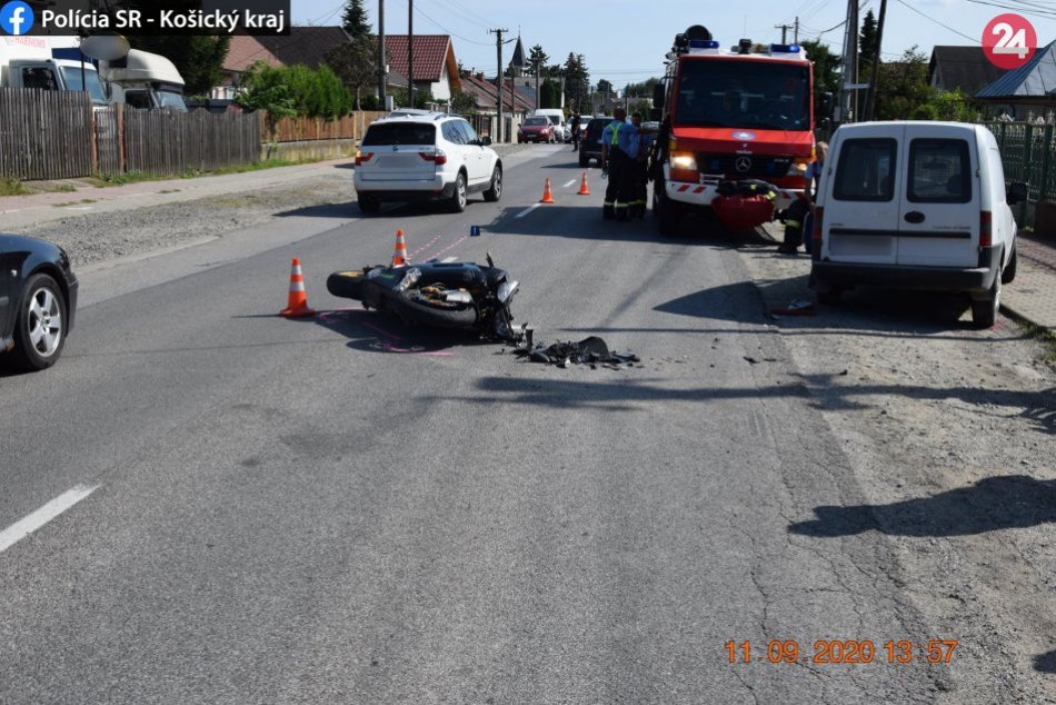 Ilustračný obrázok k článku Pri vážnej dopravnej nehode v obci Valaliky sa ťažko zranil motocyklista, FOTO