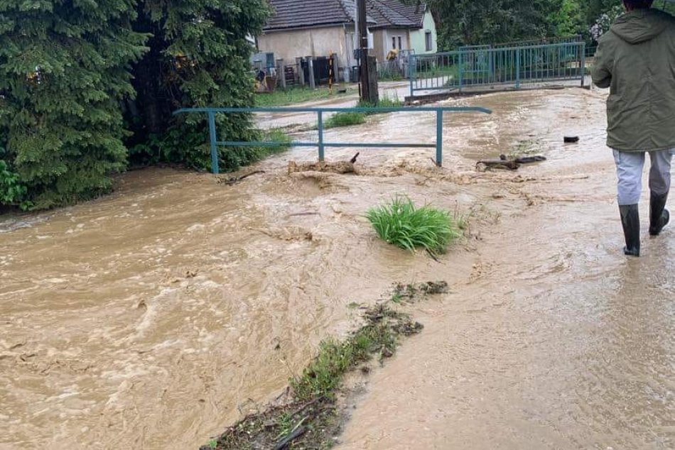 Ilustračný obrázok k článku Bukovec pri Košiciach je pod vodou. Voda sa valí ulicami obce!