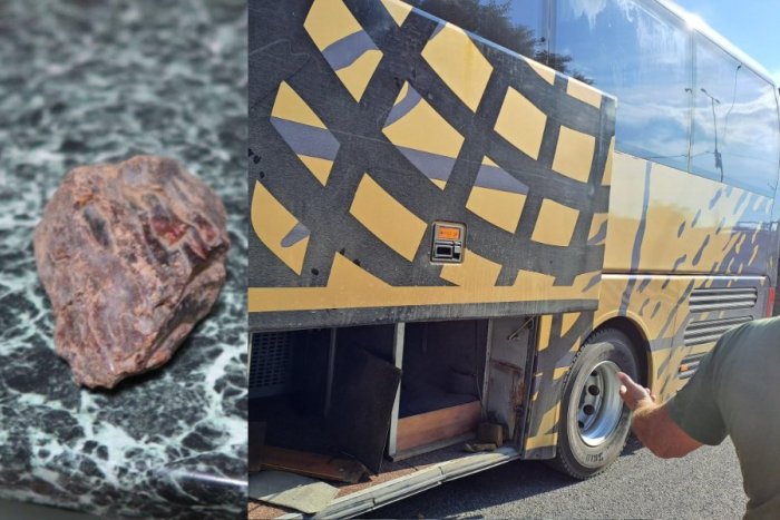 Ilustračný obrázok k článku Colníci prehľadali autobus z Ukrajiny: Objavili pašovaný jantár za DESIATKY tisíc eur