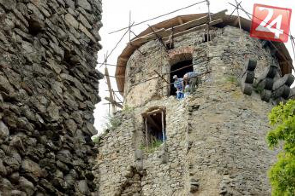 Pokračujúce rekonštrukcie na hrade Slanec