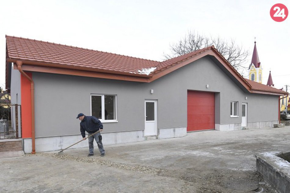 Obnova hasičskej zbrojnice v obci Kokšov-Bakša